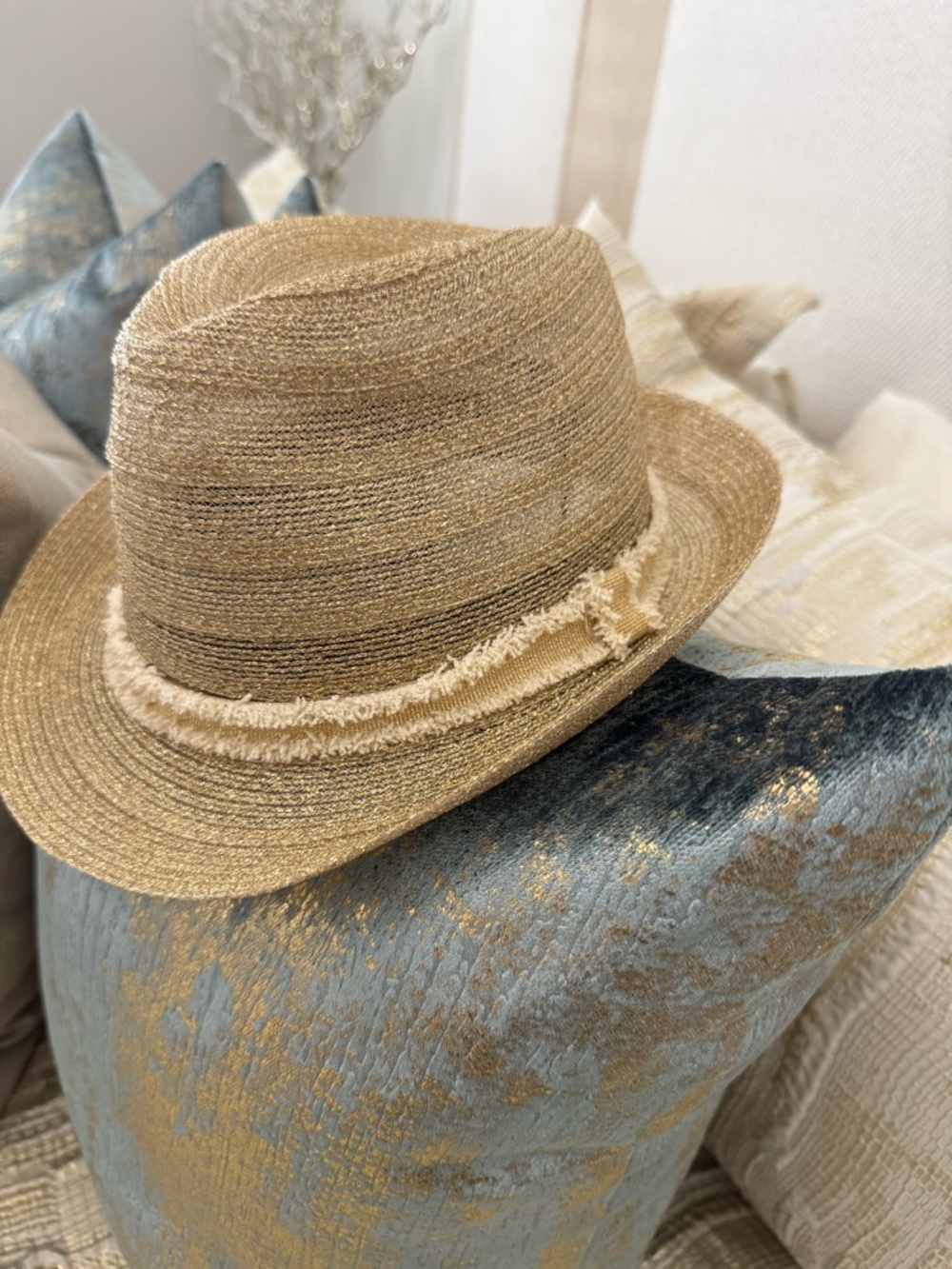 Women’s Gold Metallic Fedora Hat